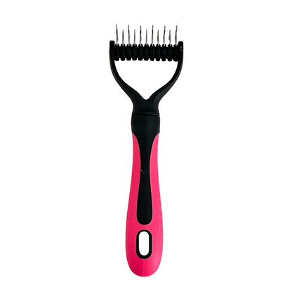 🥳2026 HOT SALE🥳💞50K+ SOLD!🐕💨50% OFF! Dual-Sided Pet Grooming Rake – 9-tooth for mats, 17-tooth for shedding. Skin-safe rounded teeth, ergonomic grip. Less mess, more cuddles. ✨🧡